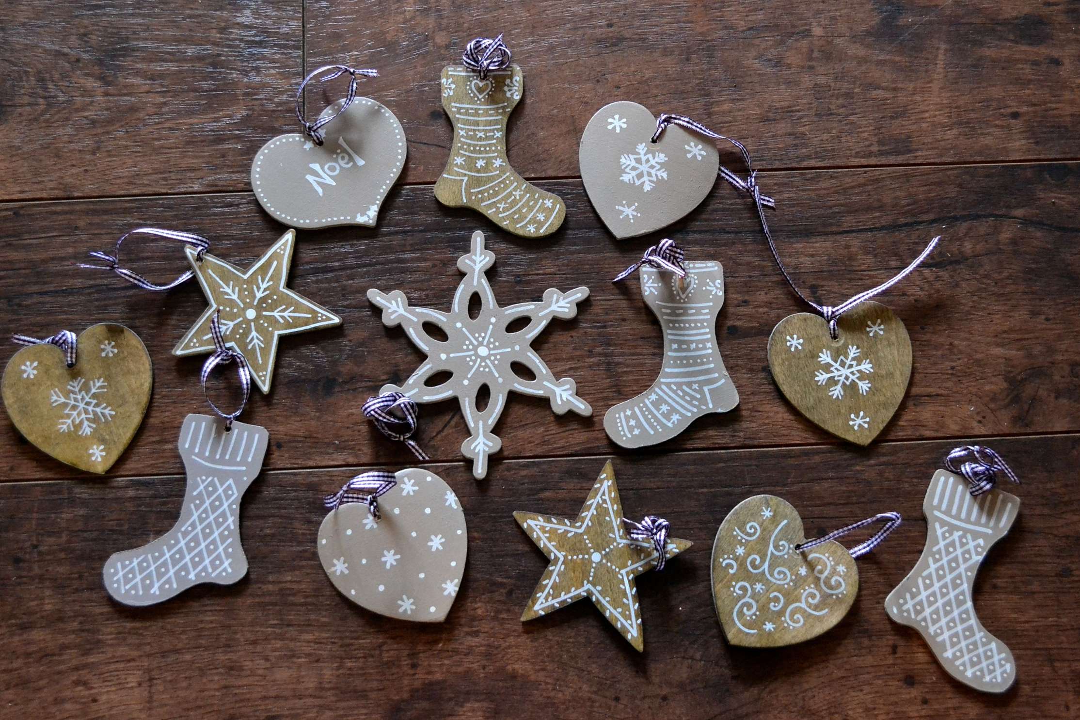 Painted Christmas Tree Decorations | The Make Space